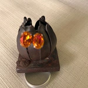 JoJo Loves You earrings 🧡